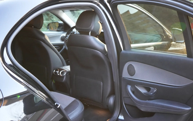 Mercedes-Benz Klasa E cena 99999 przebieg: 177967, rok produkcji 2018 z Kraków małe 172